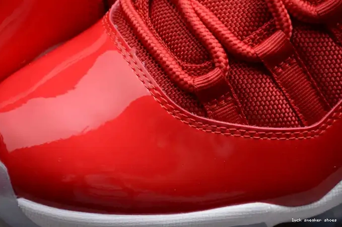 Rep LUCY Red RetroGym Air 378037-623 Jordan 11 0530